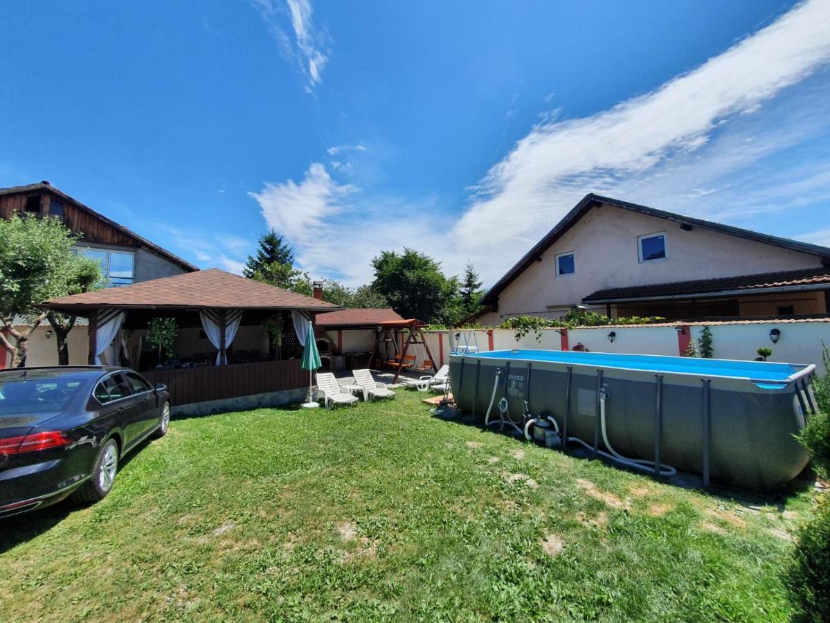 Casa Alex Calimanesti Exterior foto